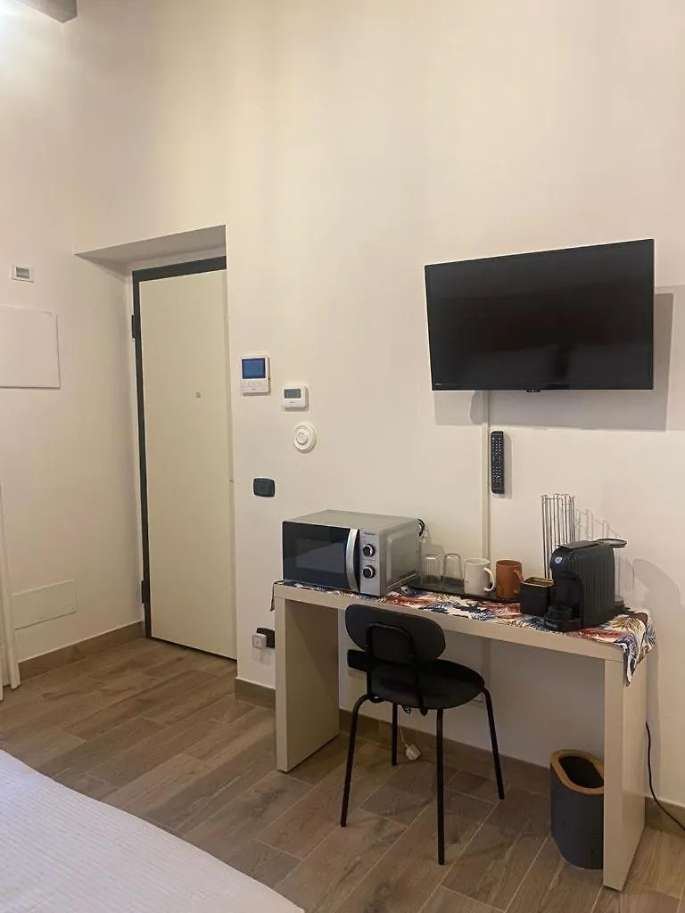 Center'S Rooms Garlasco City Haven Guest house