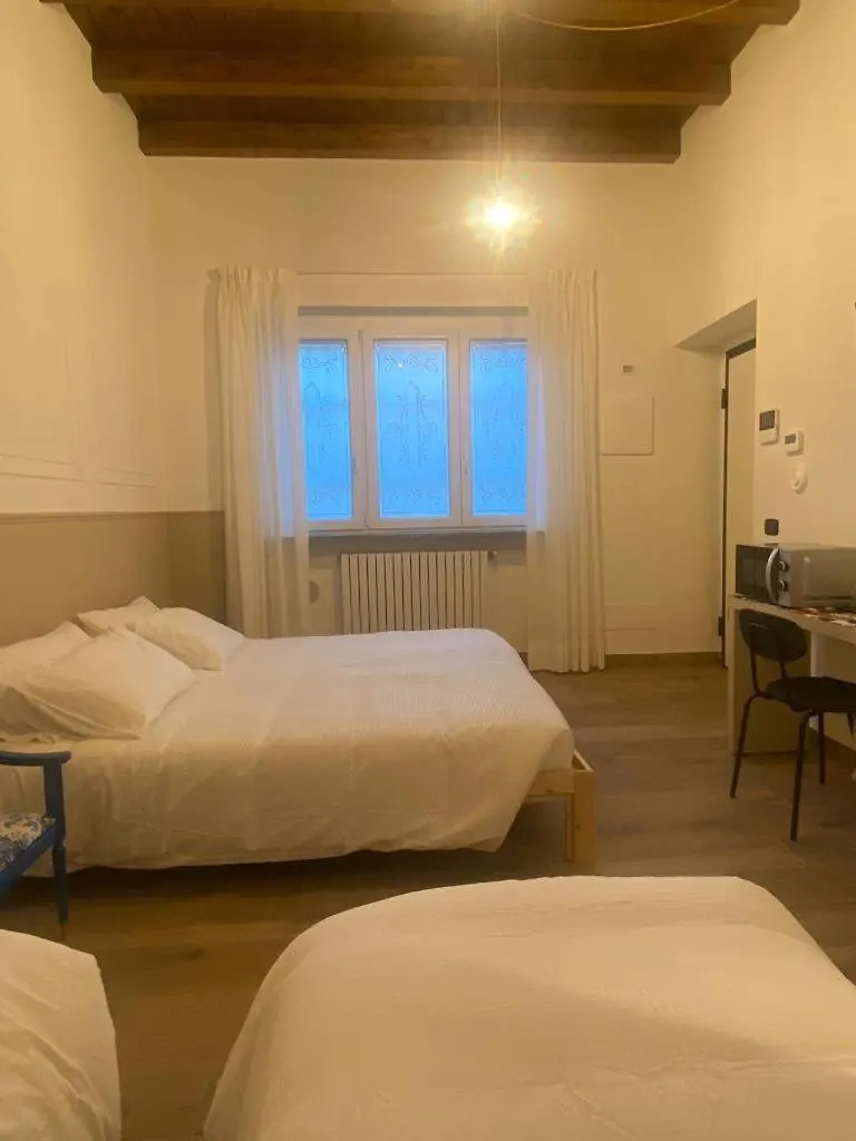 Center'S Rooms Garlasco City Haven