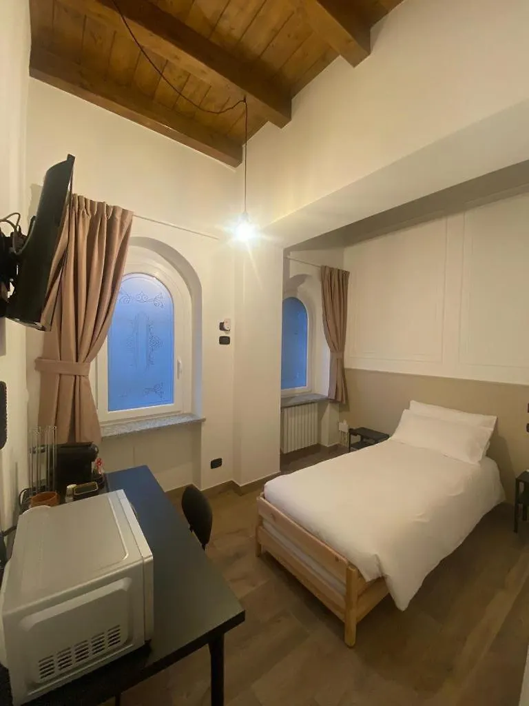 Center'S Rooms Garlasco City Haven